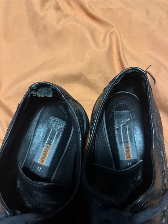 Men’s black square toe leather. 43.